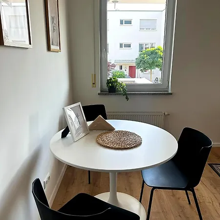 Charmante 2-zimmer-oase Im Zentrum Erlangens *